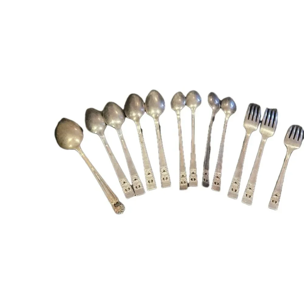 12 PC Oneida Community CORONATION Silver Plate 1936 Silverware Fork Spoon